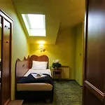 Ksiecia Jozefa Hotel 3*