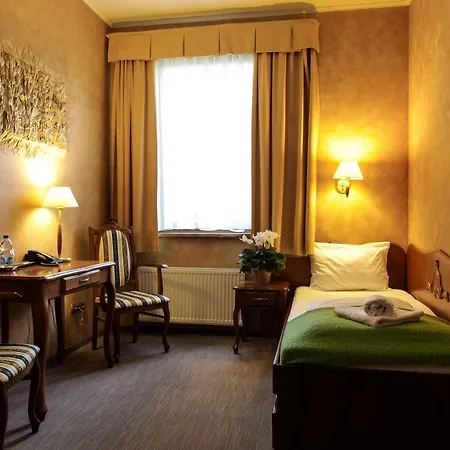 Księcia Józefa 3* Poznań